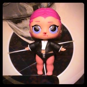 L.O.L  Doll girl Penguin server